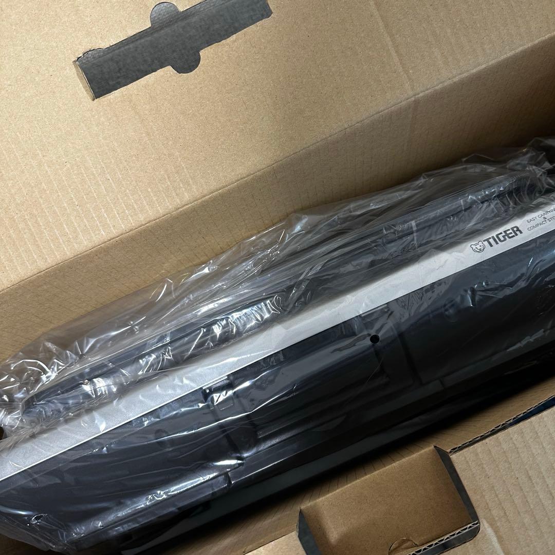 タイガー　ホットプレート〈これ1台〉　 CRV-G300 シルバー