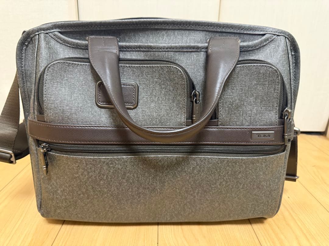 TUMI ビジネスバック
