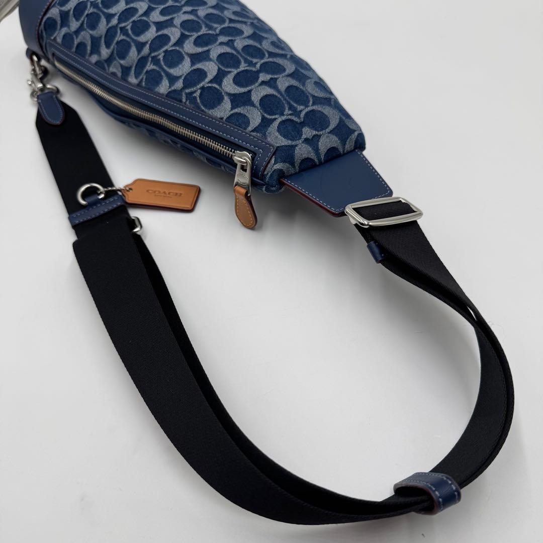 未使用級✨ コーチ ドミニク スリングバッグ デニム シグネチャー レザー 紺色