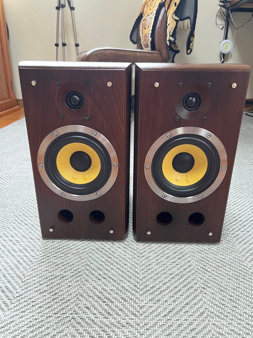 自作スピーカー　② ウォールナット無垢エンクロージャー