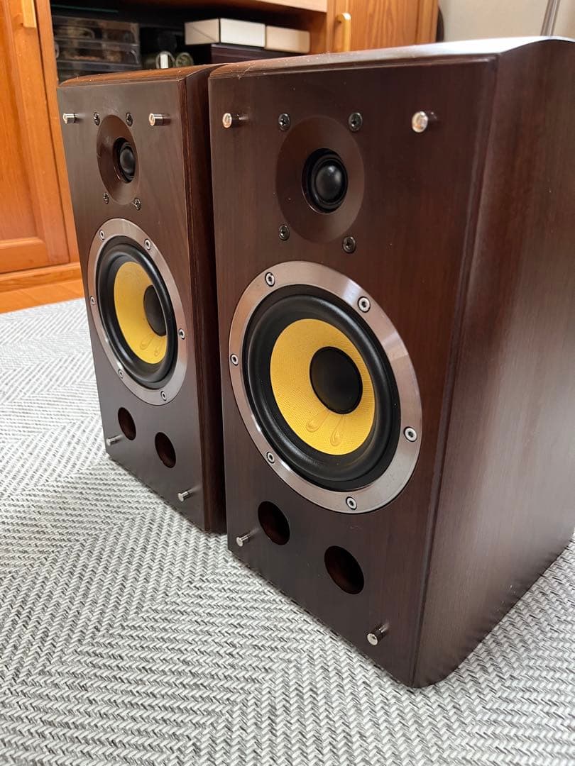 自作スピーカー　② ウォールナット無垢エンクロージャー