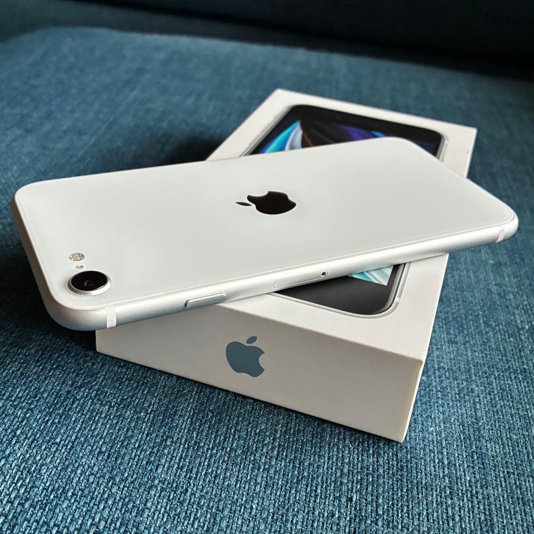 【美品】Apple iPhone SE 第2世代 ホワイト 本体