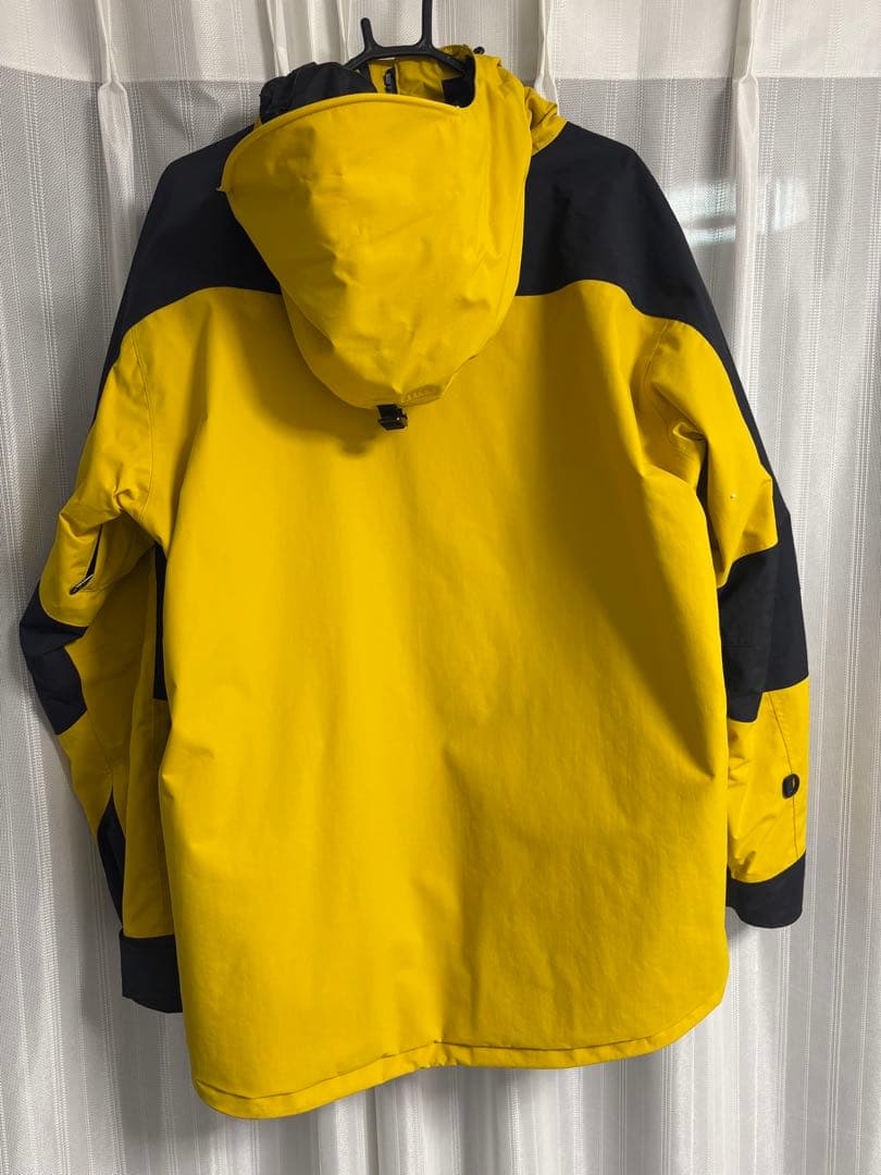 イエロー/ブラック フード付きマウンテンパーカー