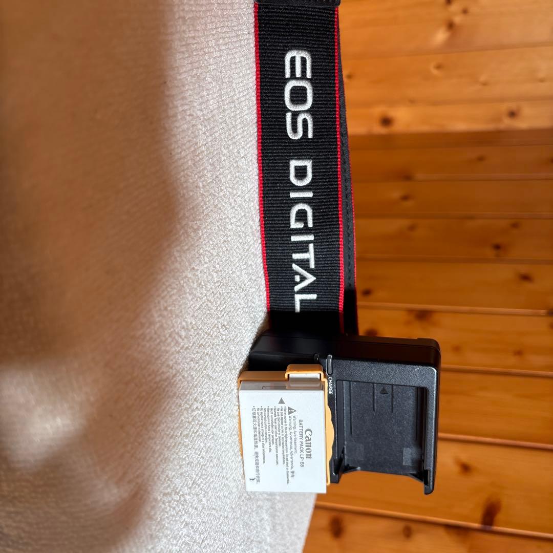 Canon EOS Kiss x6i キャノン　一眼レフ　カメラ