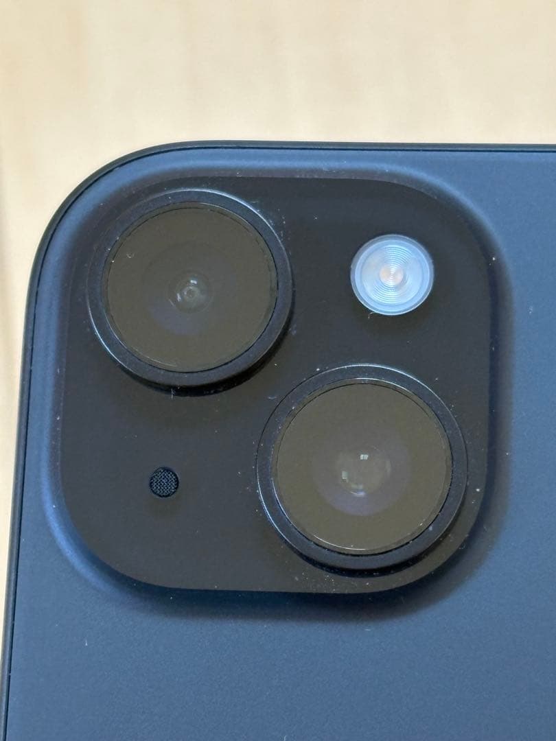 Apple iPhone 15 本体 ブラック　128GB