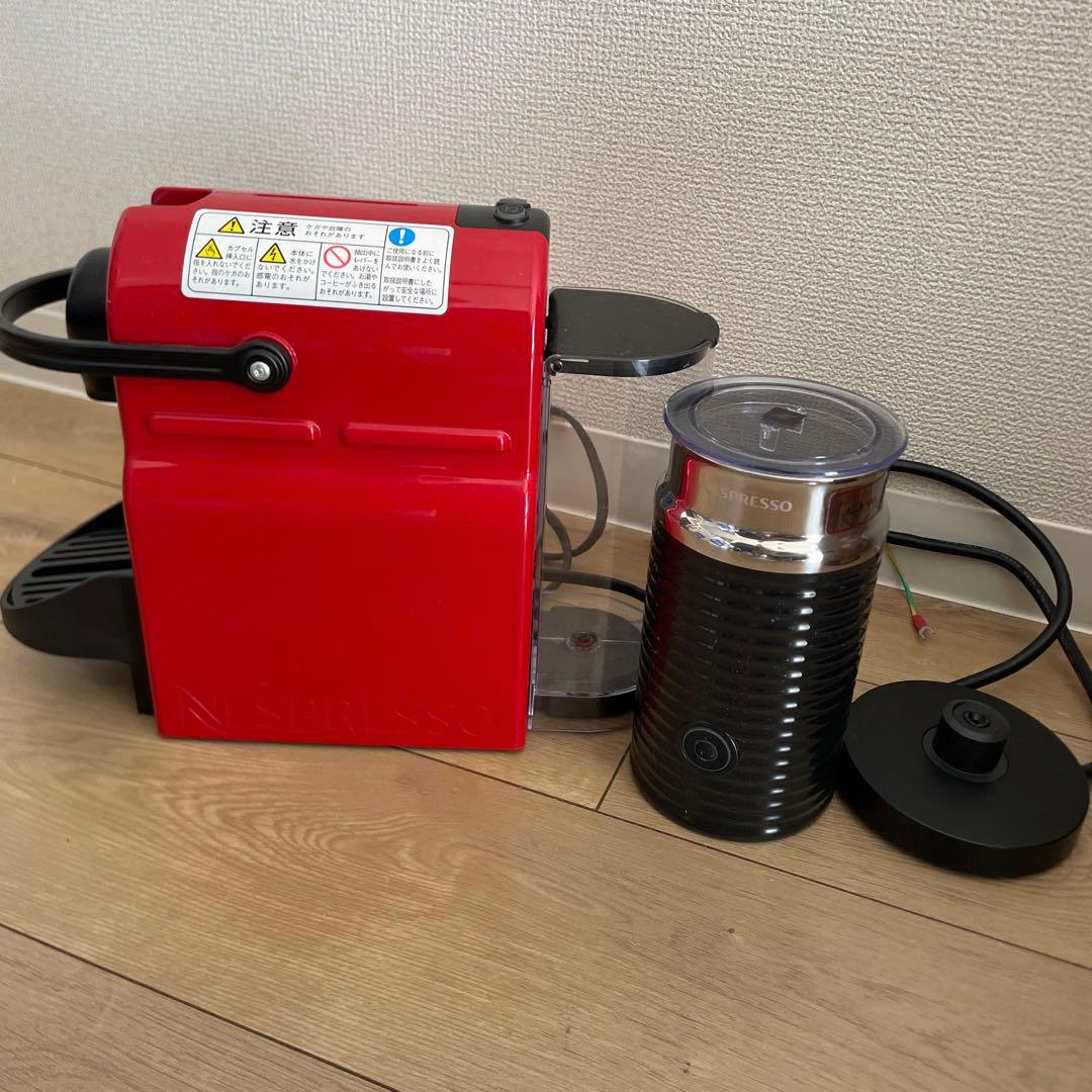 Nespresso エスプレッソマシン 赤 2017年製　エアロチーノ3