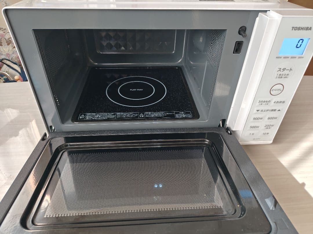 美品 TOSHIBA 2025年製 電子レンジ　ER−S17Y（W）