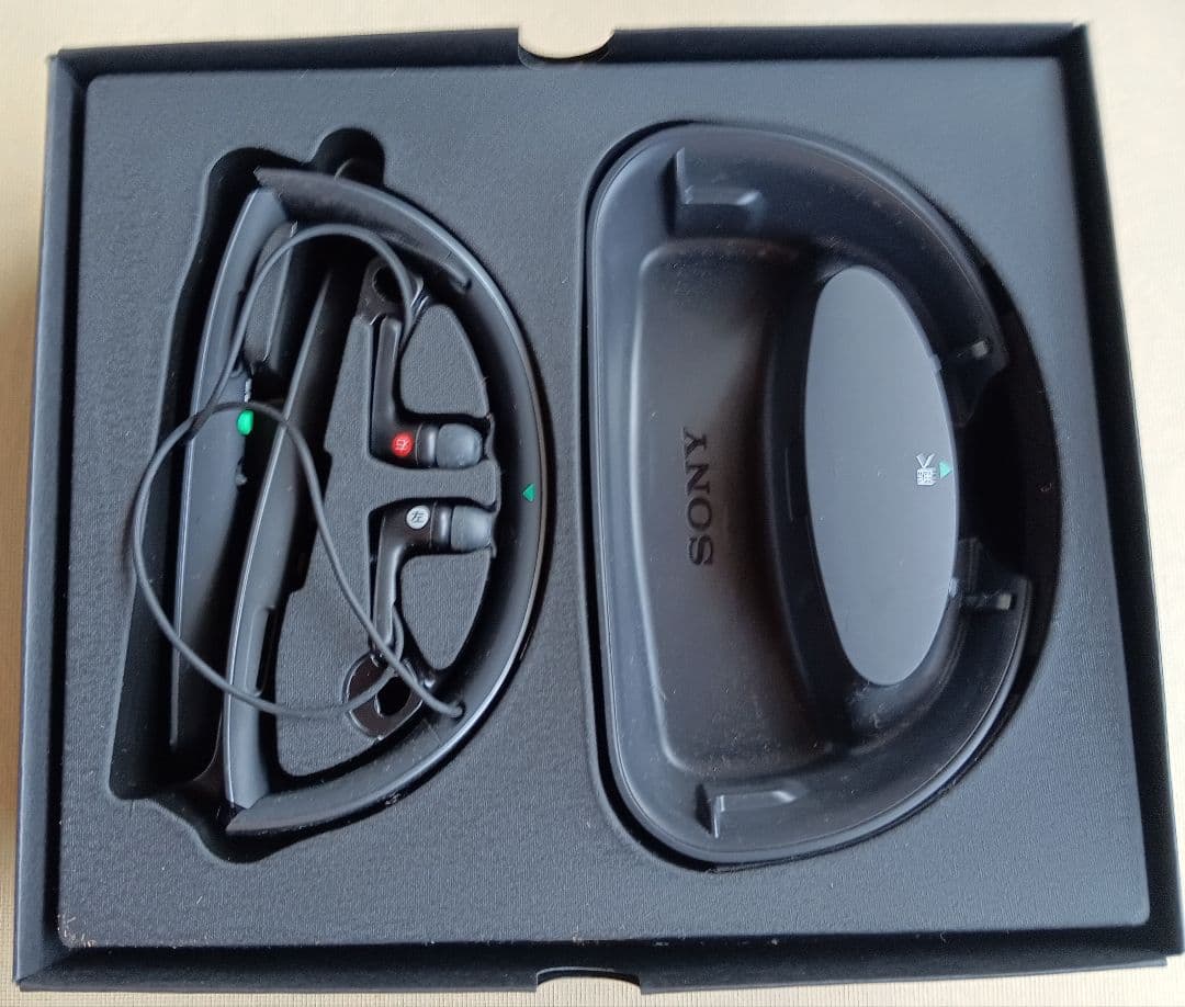 みさんさん専用　　SONY SMR-10 ネックスピーカー