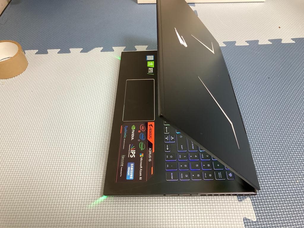 MacBook本体 AORUS 15-W9 i7-16GB-RTX 2060