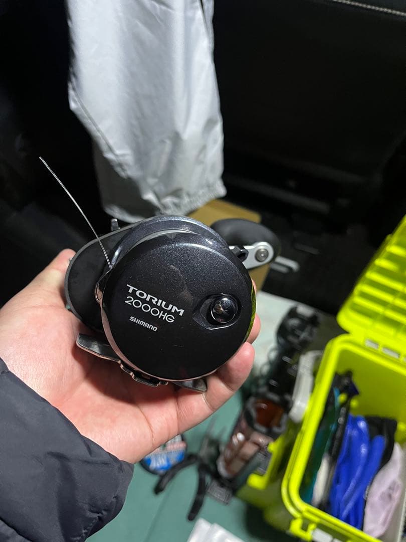 シマノ　Shimano TORIUM 2000HG ベイトリール　ジギング　青物