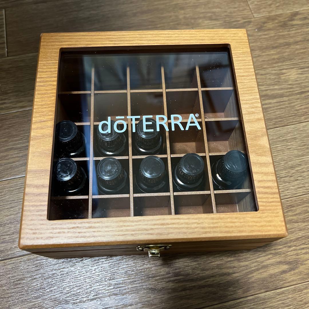 新品未開封　doTERRA エッセンシャルオイル 8本セット 木製ケース付き