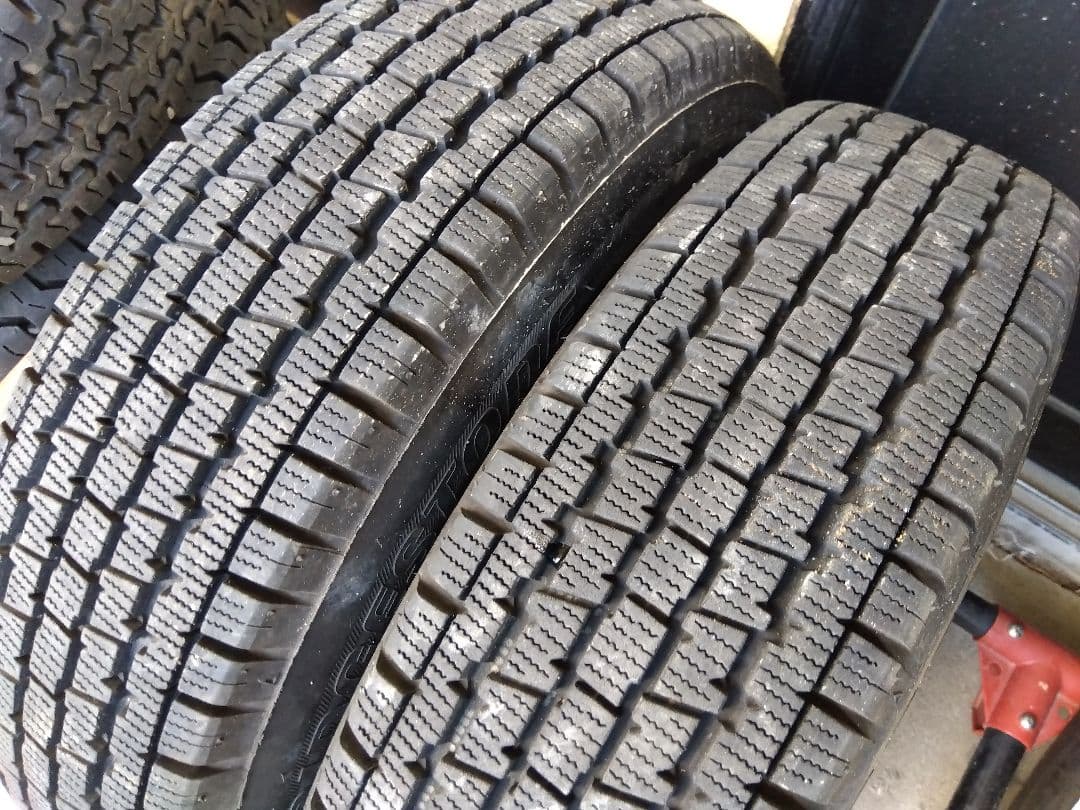 送料無料★軽トラ軽バン★１２インチホイールスタッドレスタイヤ