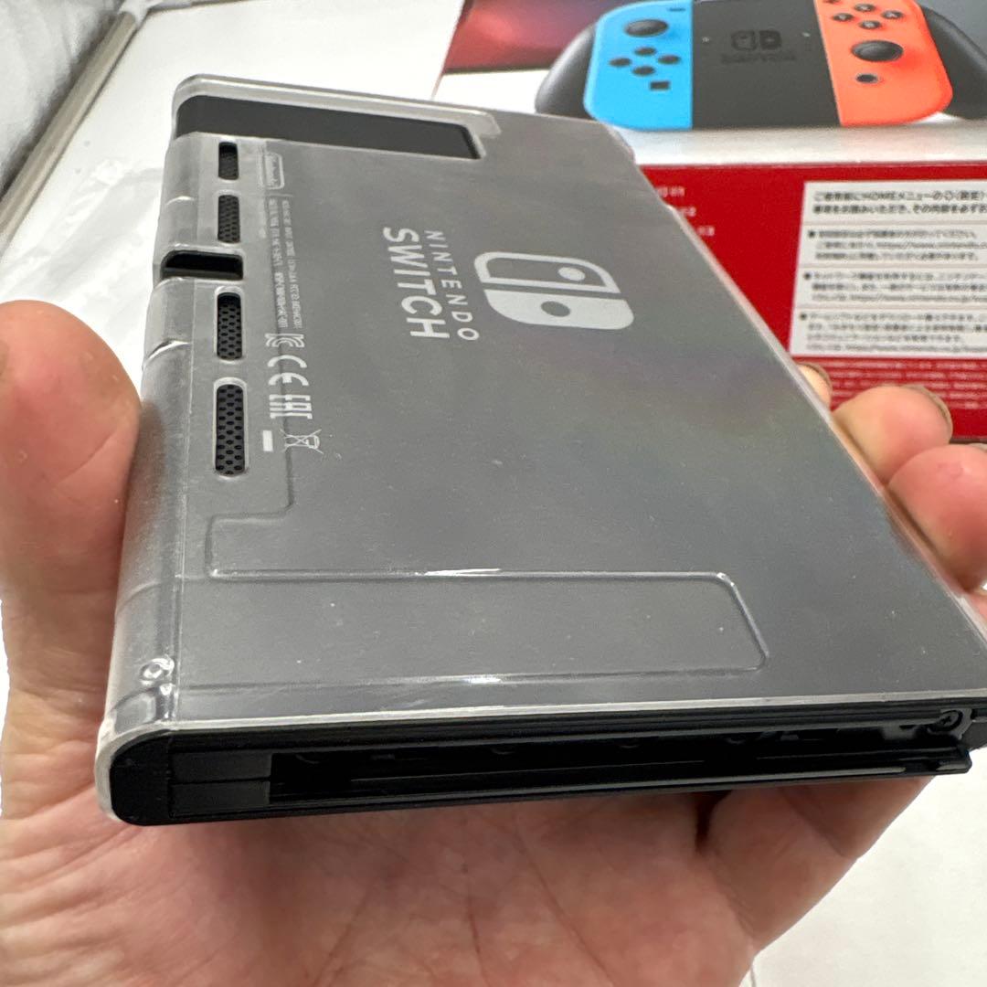美品　【限定カラー】Nintendo Switch 本体