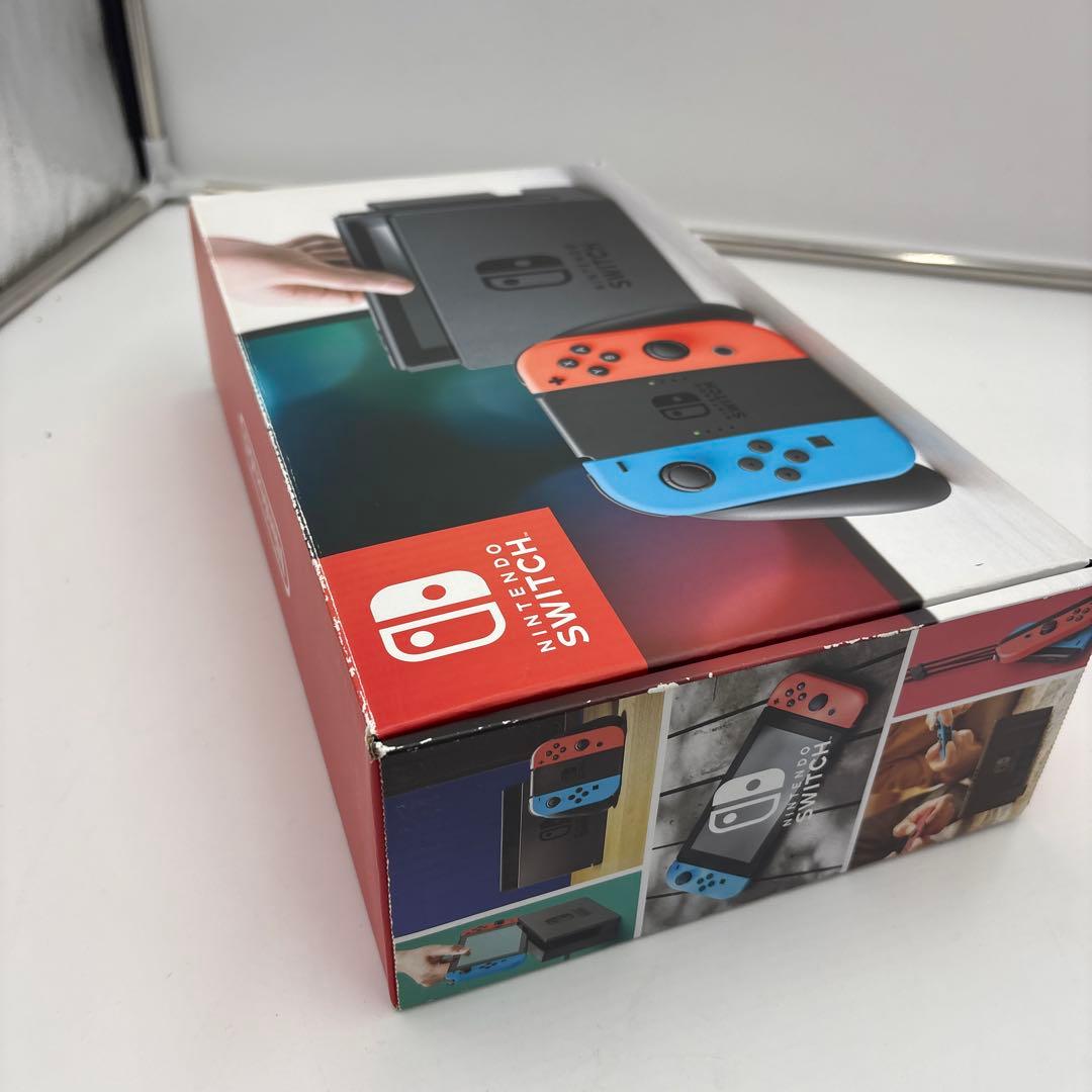美品　【限定カラー】Nintendo Switch 本体