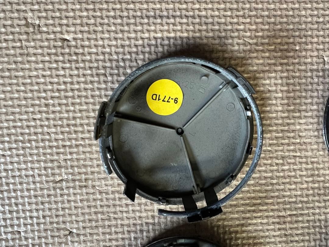 メルセデスベンツ用　純正センターキャップ