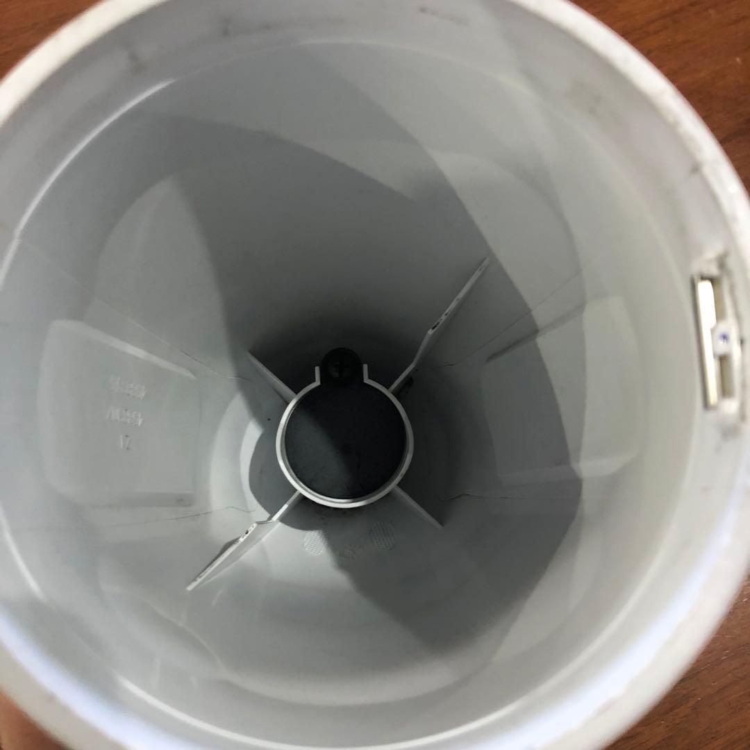 マキタ　掃除機 バッテリー充電器付　CL108FD