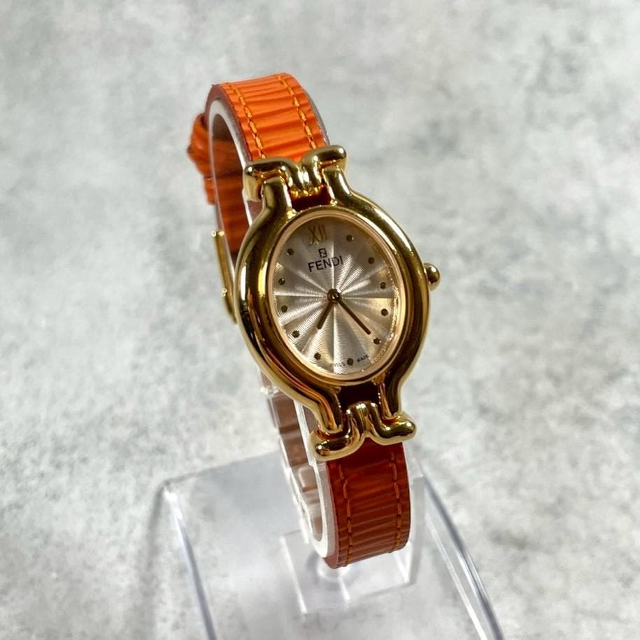 【超美品】FENDI フェンディ 腕時計 カメレオン チェンジベルト6本クォーツ