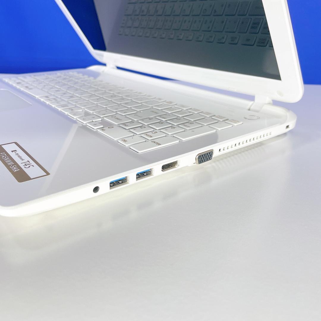 DVD視聴や書類作成に最適❣️ホワイト✨快適SSD✨東芝ノートパソコン薄型カメラ