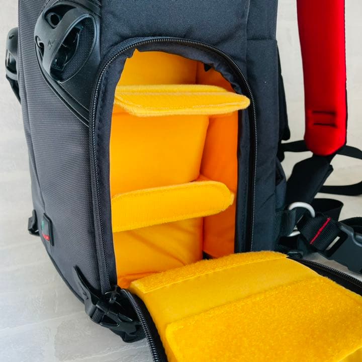 KATA スリングバックパック   カメラバッグ ３ N１-２２　【匿名配送】