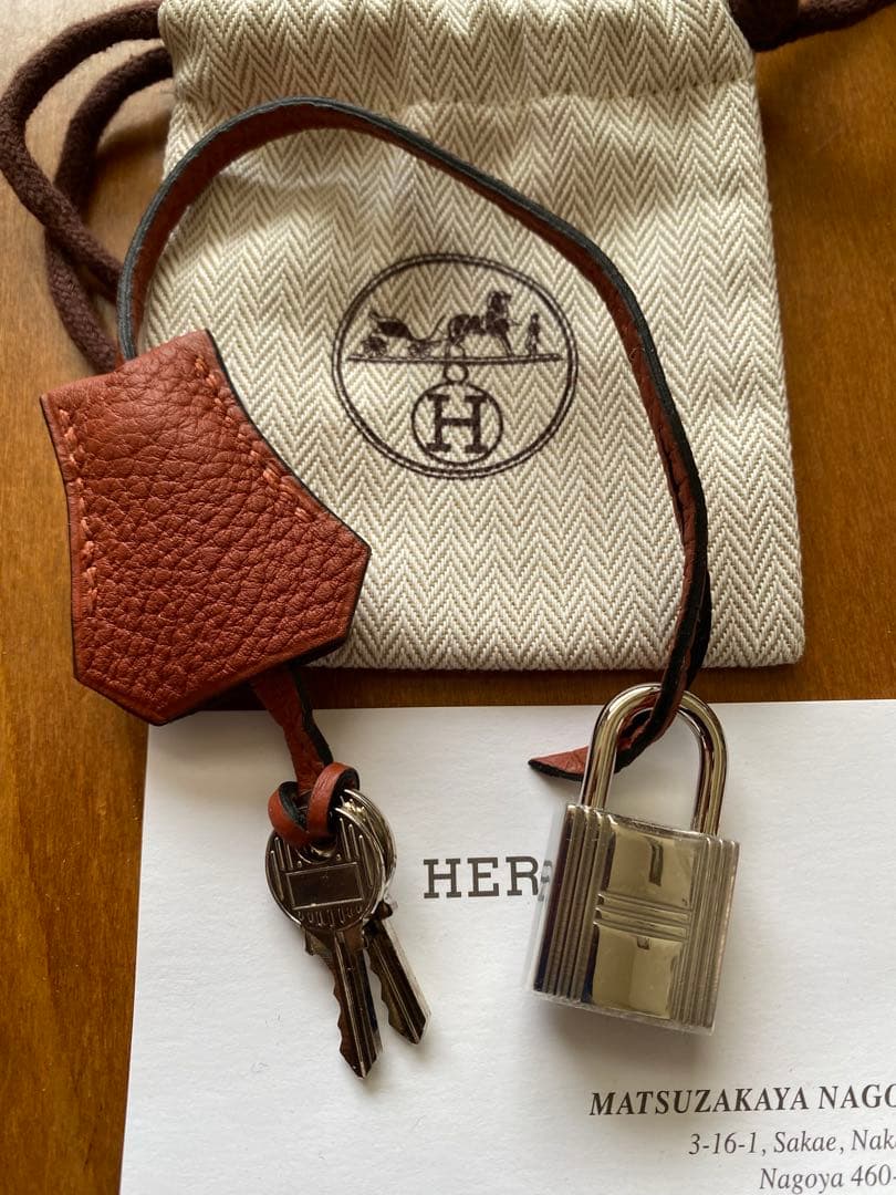 エルメス　バーキンの鍵　保護シールあり