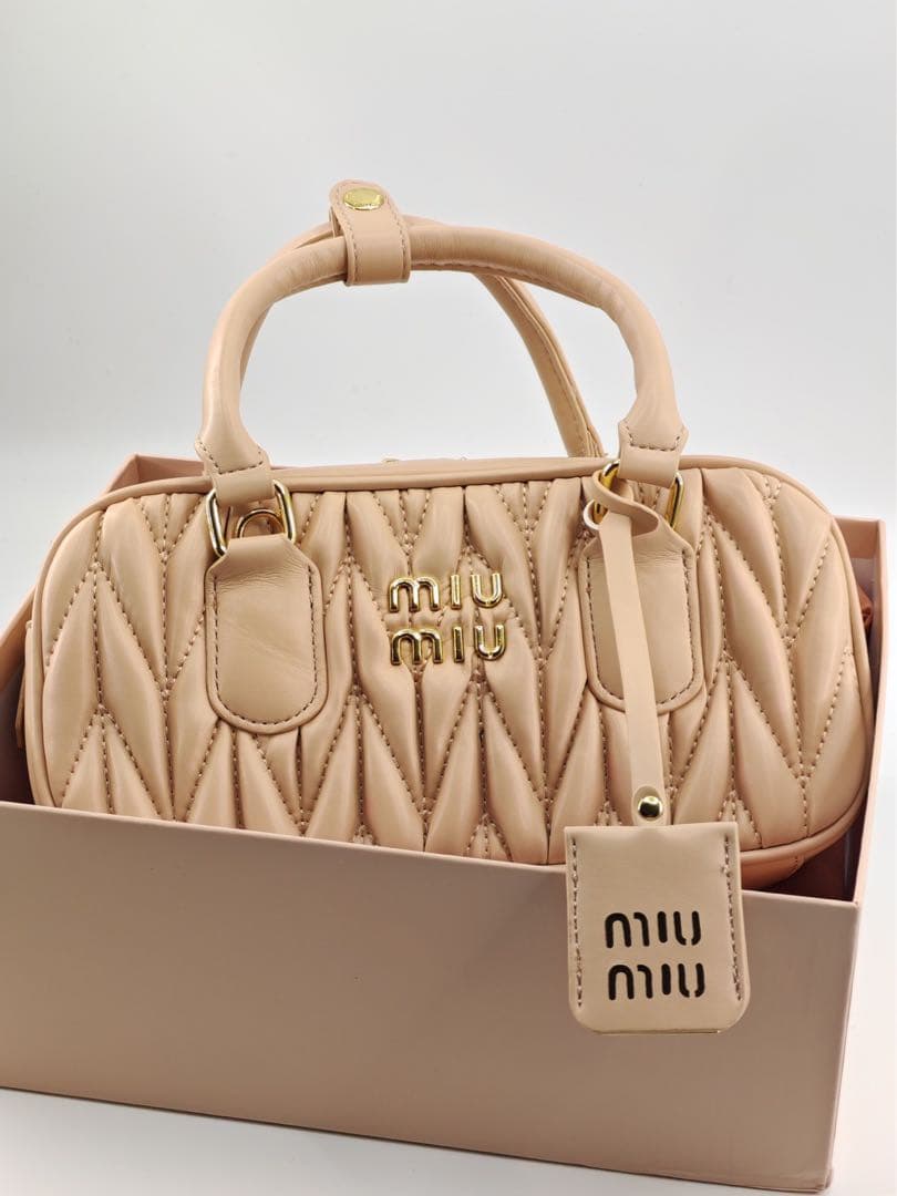 【お値下げ】MIU MIU ミニボストン キルティング ベージュ ゴールド金具