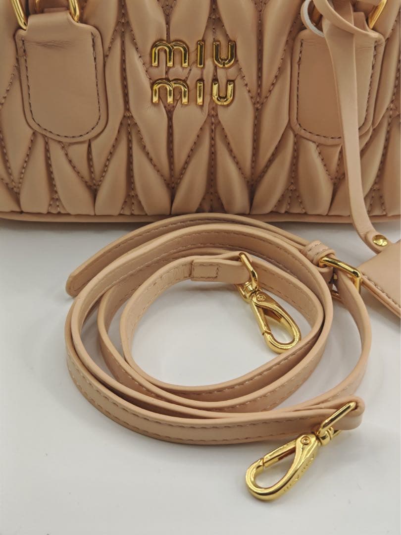 【お値下げ】MIU MIU ミニボストン キルティング ベージュ ゴールド金具