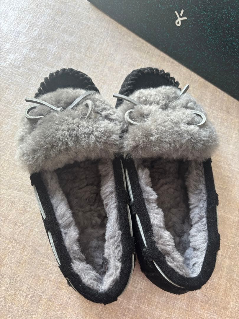 W7サイズ／EMU Amity Cuff モカシン　ブラック