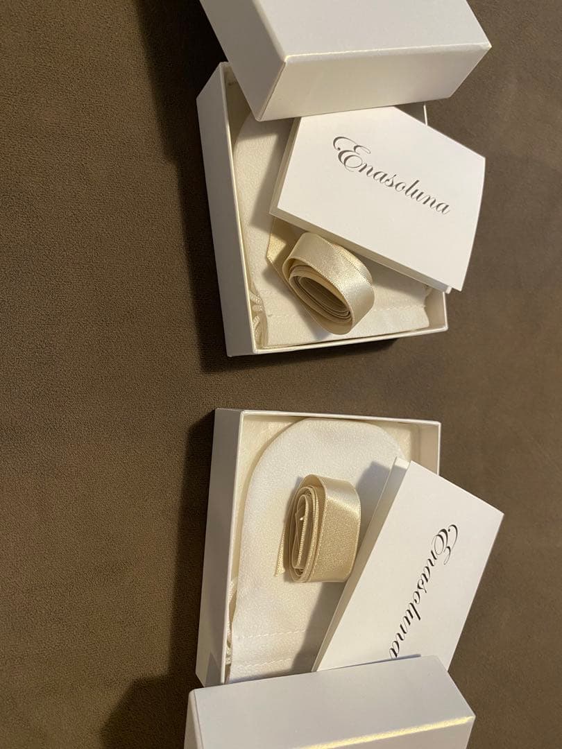 RIOさま専用　Enasoluna 一粒ストーン　ピアス　2つセット