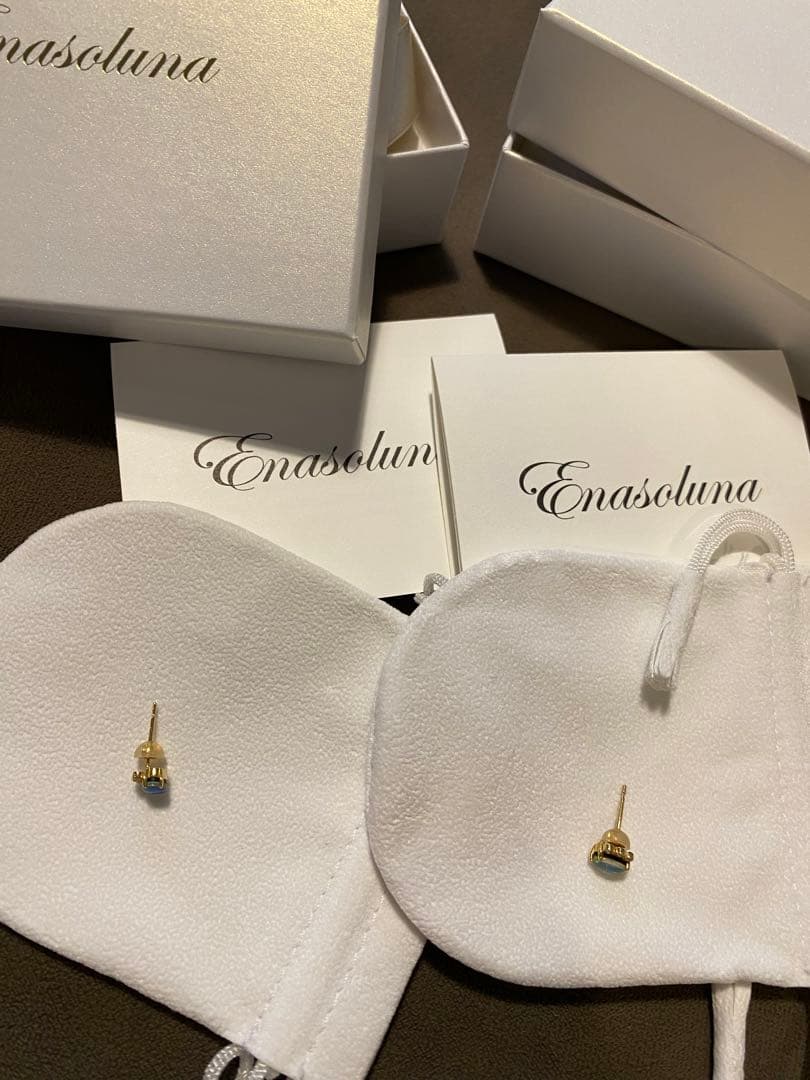 RIOさま専用　Enasoluna 一粒ストーン　ピアス　2つセット