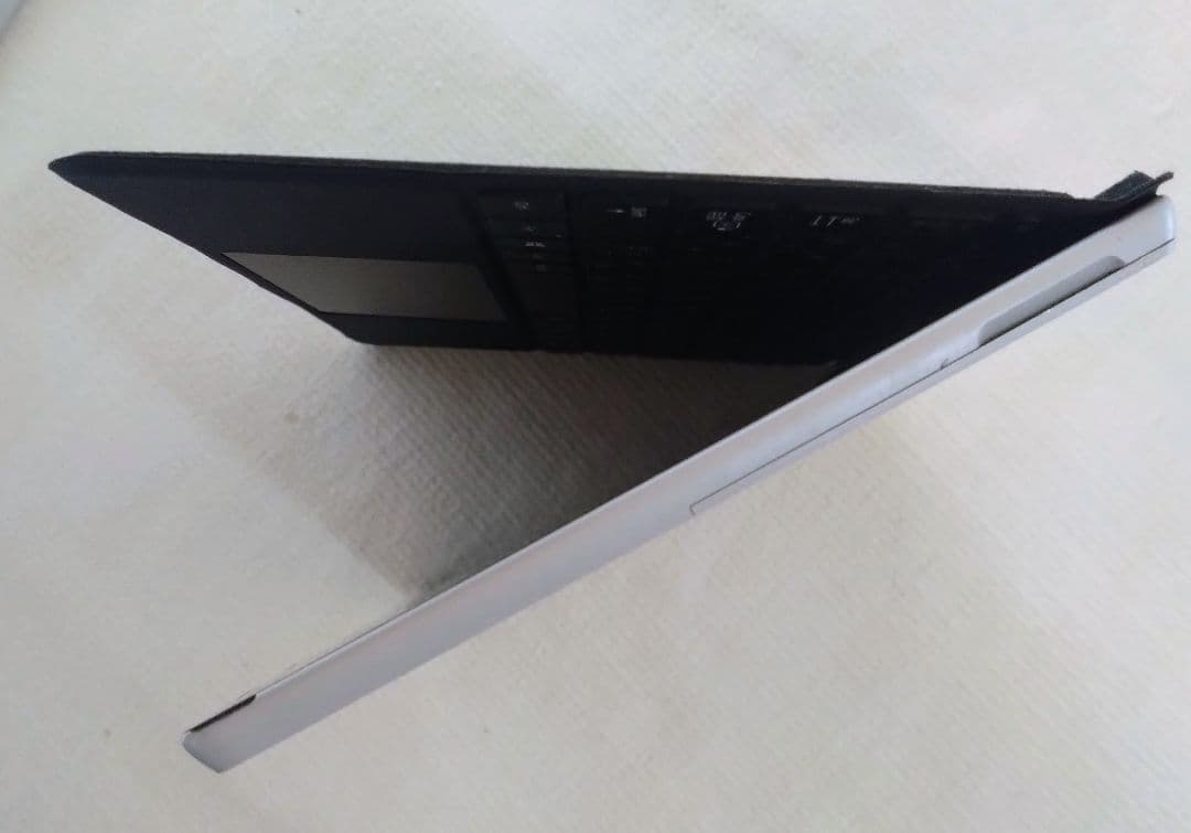 Surface Go 2 /8GB/SSD128 キーボードとケース付き