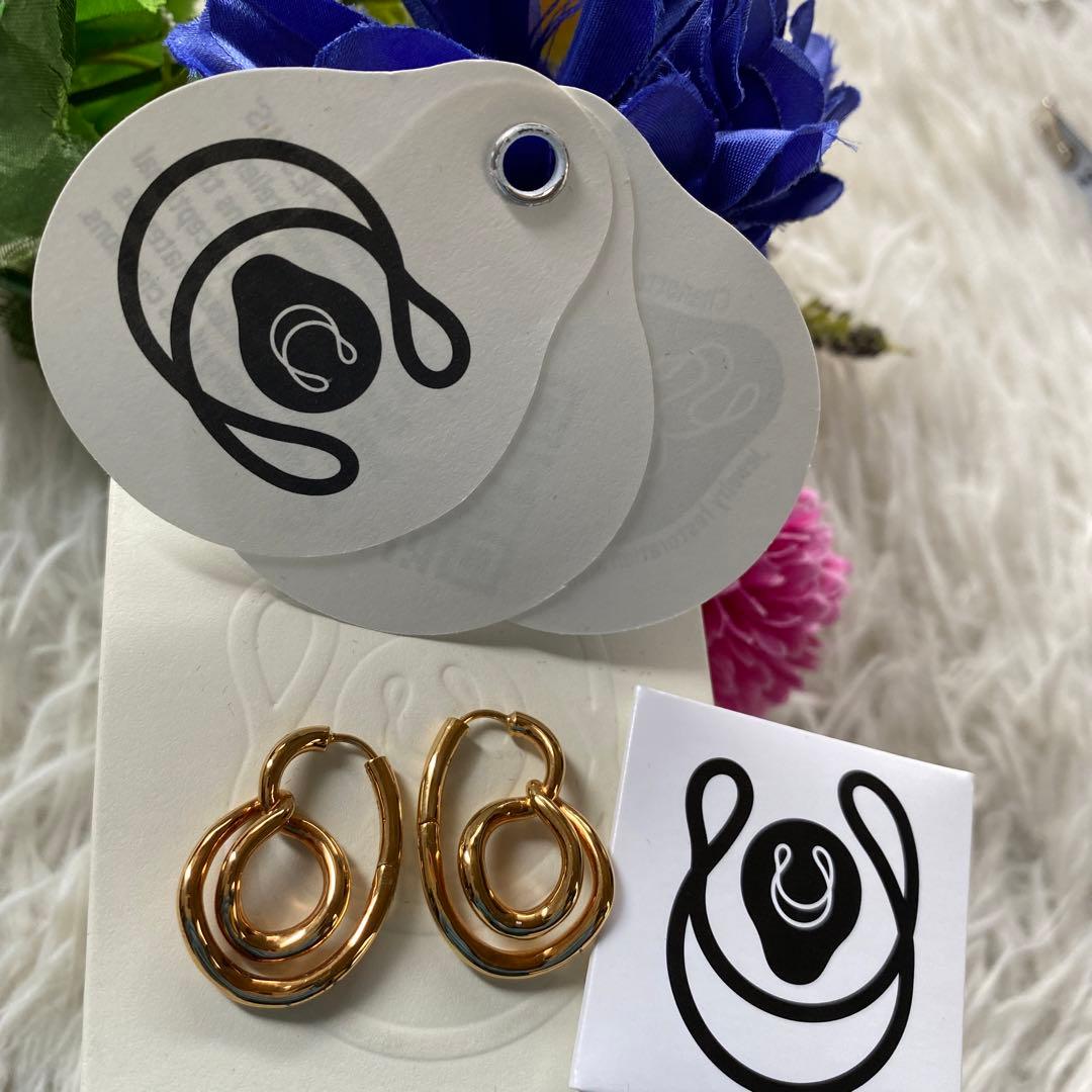 KaYシャルロット シェネ Charlotte Chesnais