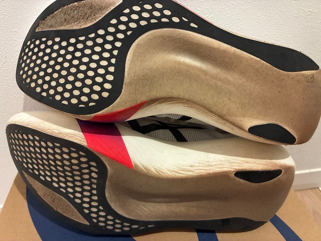 の*た様 ASICS メタスピードレイ　27.0