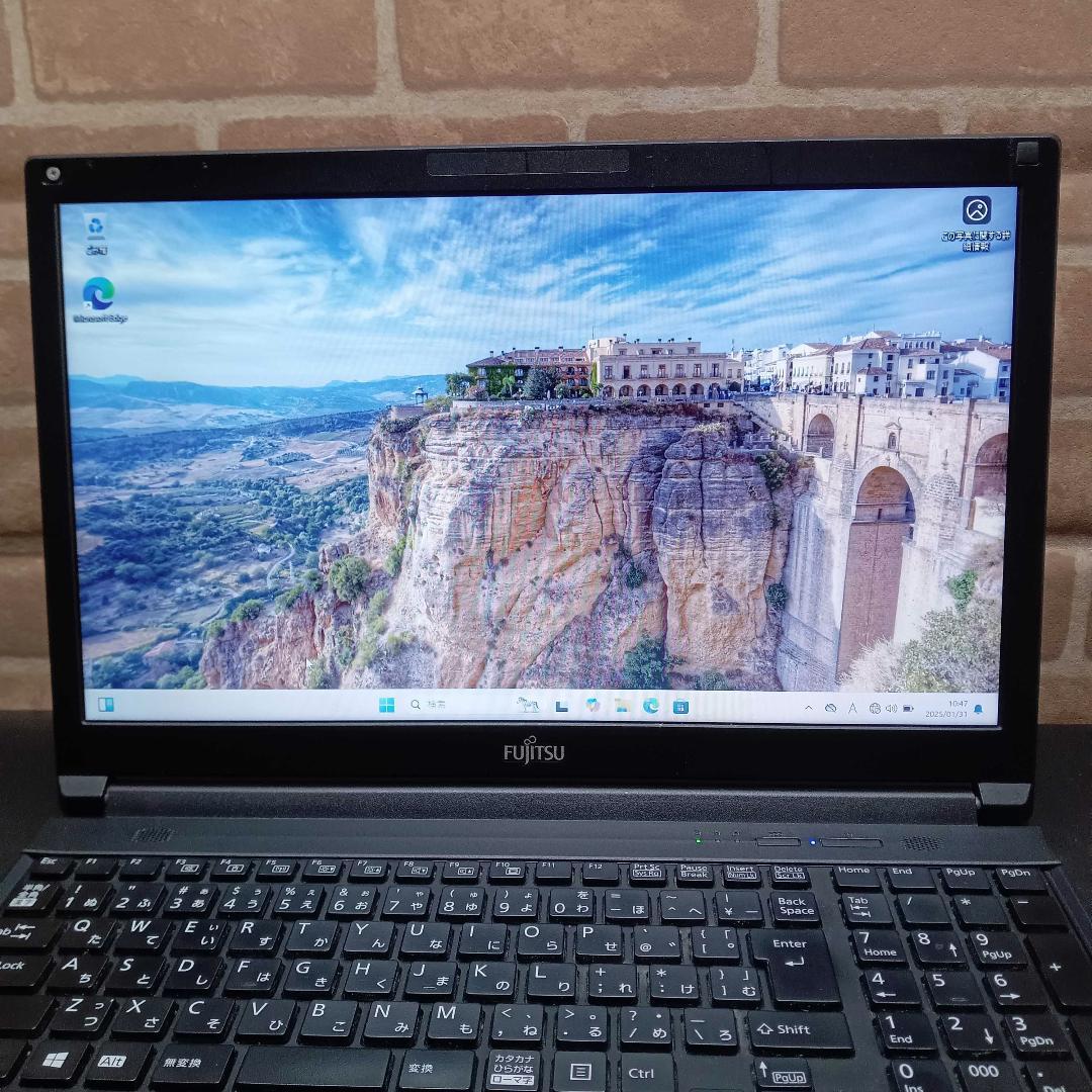 即日or翌日発送/富士通/i5-8365U/ノートパソコン★FS-0128-09