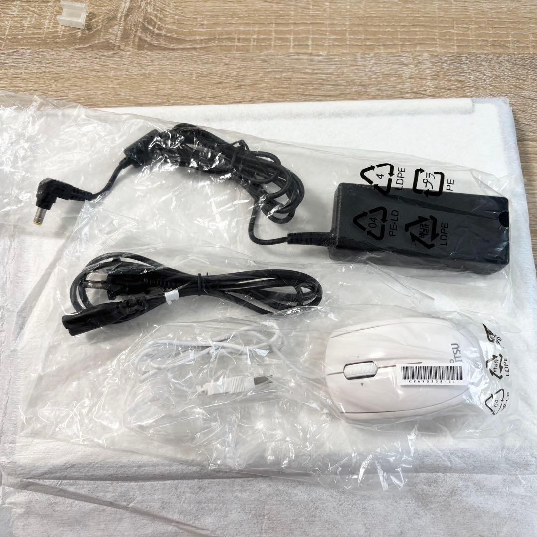 【未使用ジャンク】富士通 FMVL35C2W ノートパソコン 付属品完備