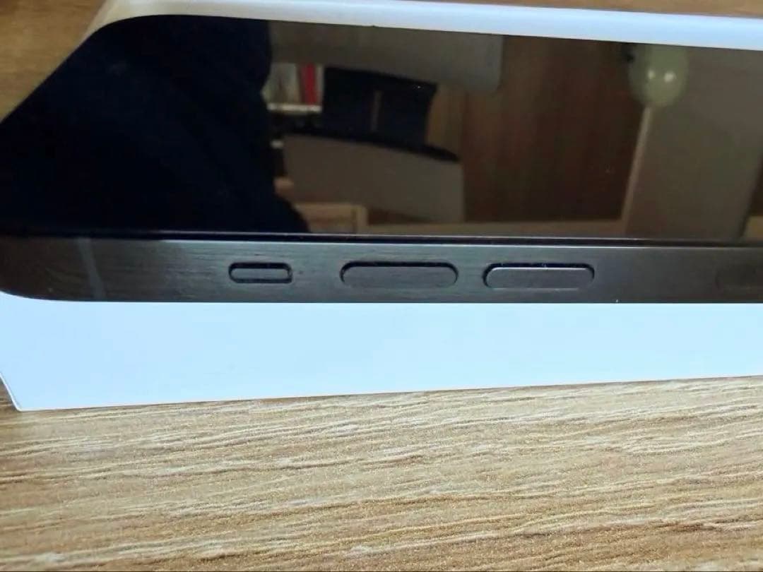 Apple iPhone 14 Pro スペースブラック512GB 背面割れ