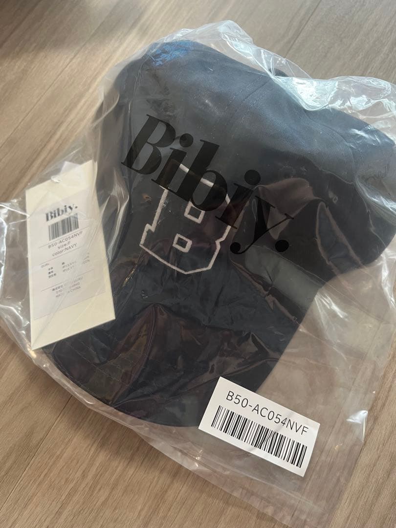 新品未使用　ネイビー キャップ BIBIY 花モチーフ