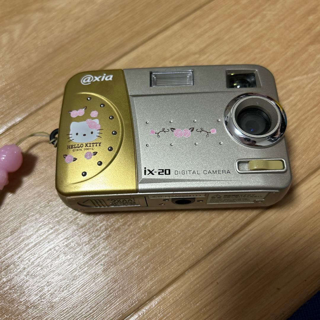 ハローキティ　axia ix-20 デジカメ