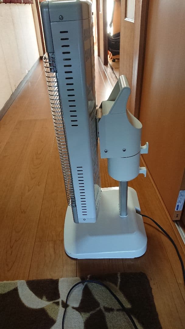 コロナ 遠赤外線ヒーター ホワイト