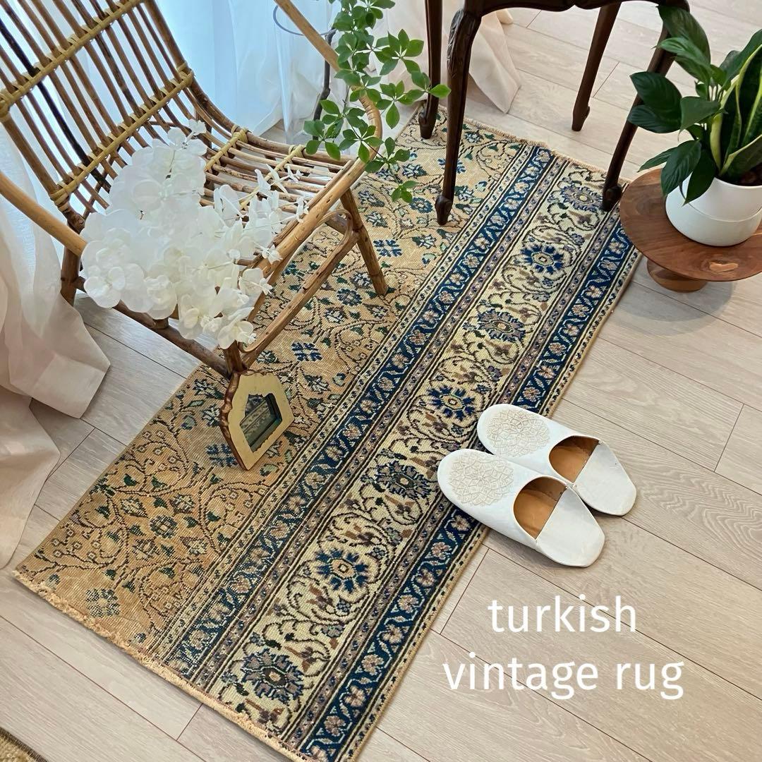 密織　繊細　デニムネイビー　淡いイエロークリームベージュ　トルコヴィンテージラグ