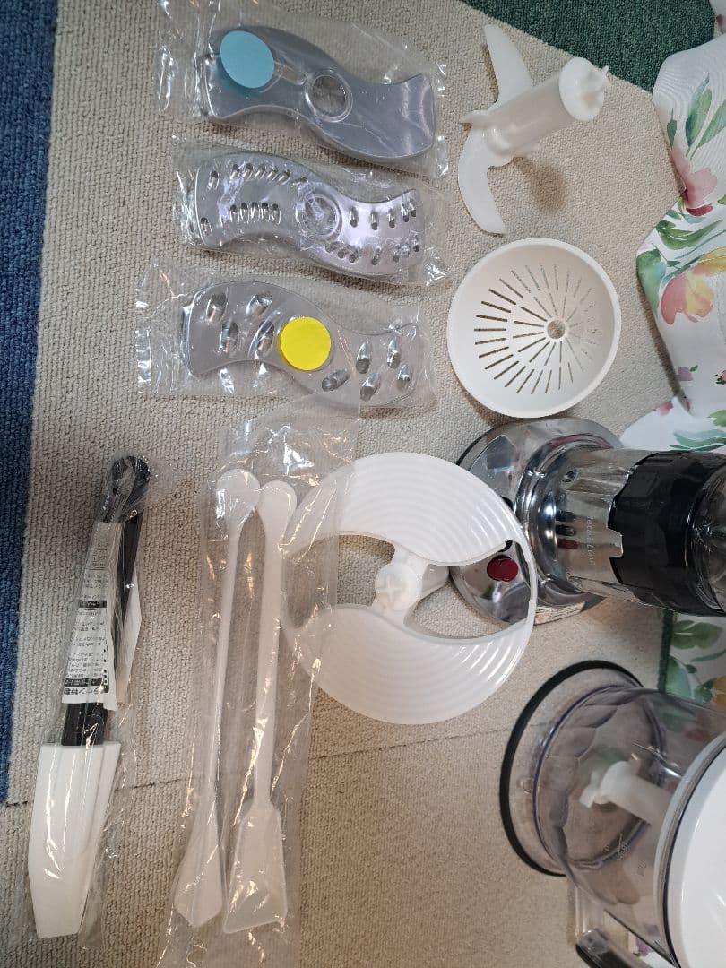 ジュースミキサーTESCOM TM 8100 ブレンダーBraun　MQ5075