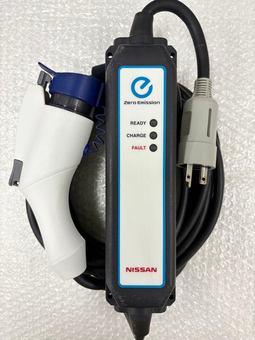 ⚫︎送料無料⚫︎動作確認済み⚫︎日産 リーフ サクラ アリア EV車 充電ケーブル