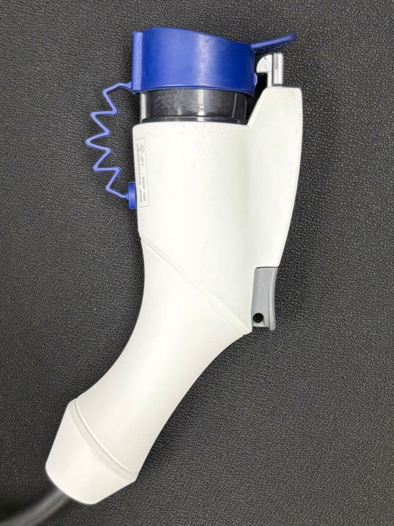 ⚫︎送料無料⚫︎動作確認済み⚫︎日産 リーフ サクラ アリア EV車 充電ケーブル