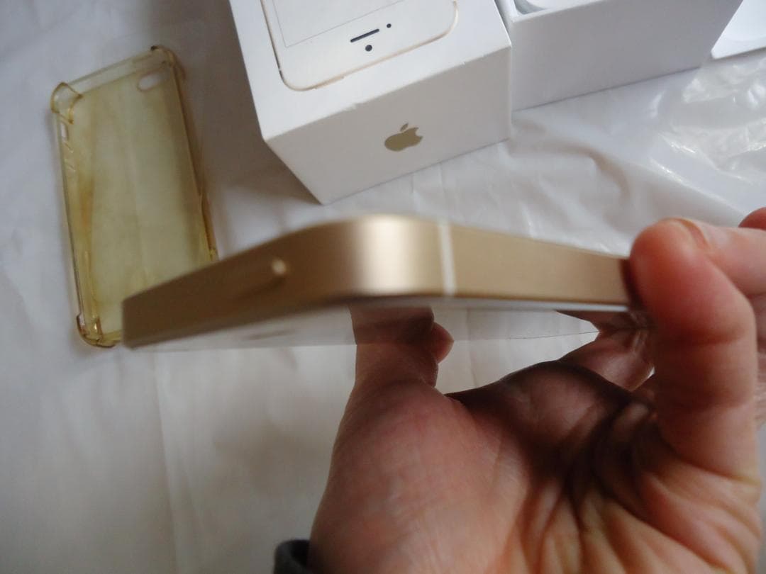 美品　箱あり　iPnoheSE　第一世代　16GB　シャッター音消せる海外版