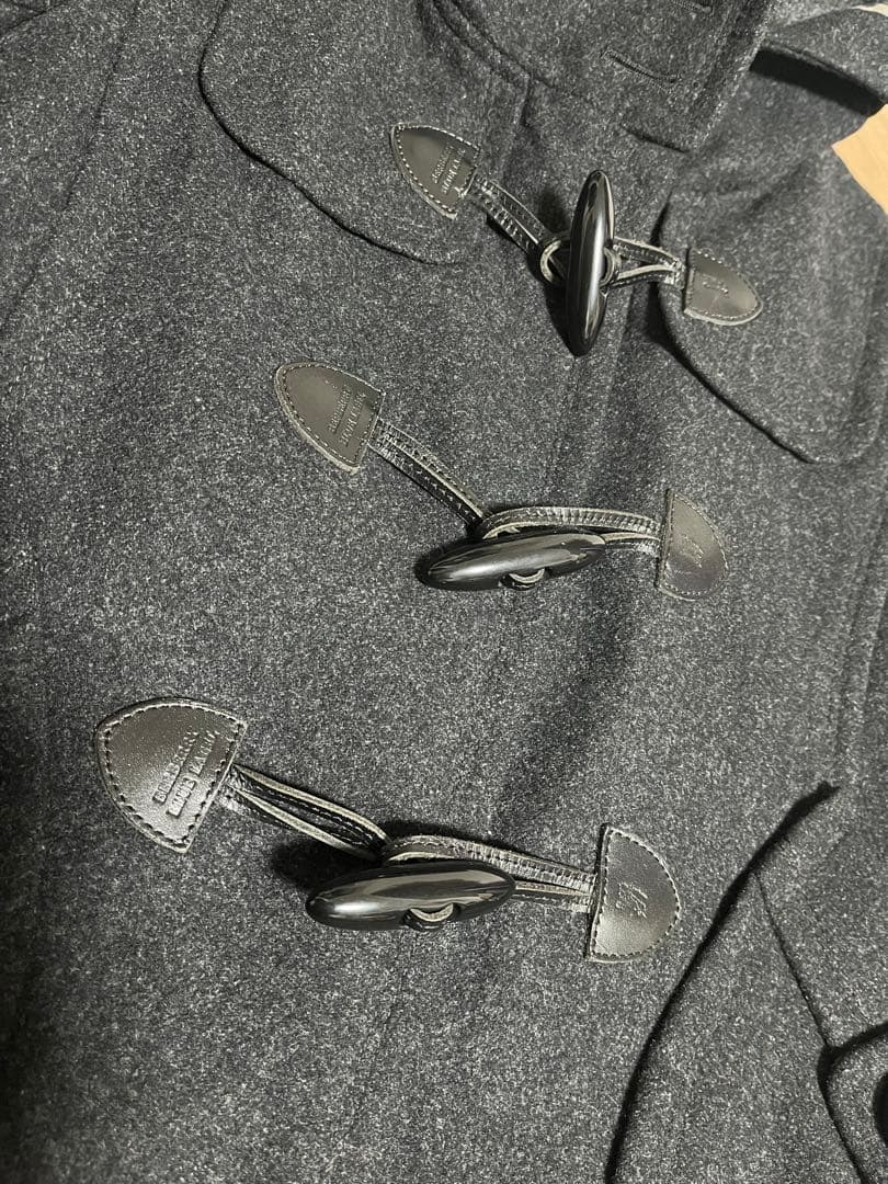 ダークグレー ダッフルコート