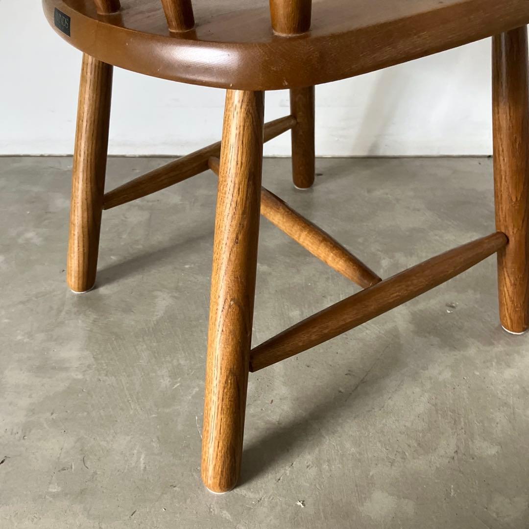 ナチュラルなウィンザーチェア①