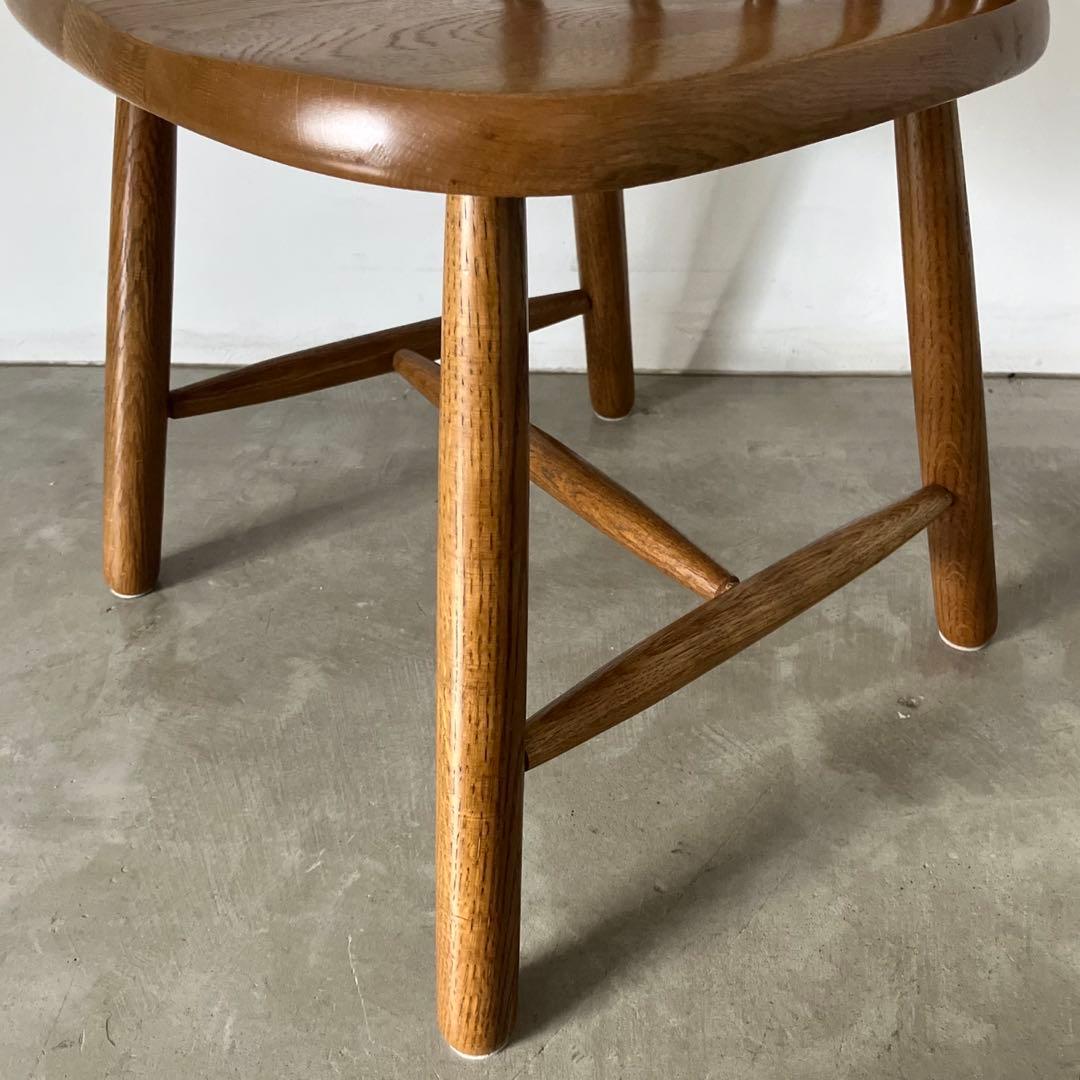 ナチュラルなウィンザーチェア①