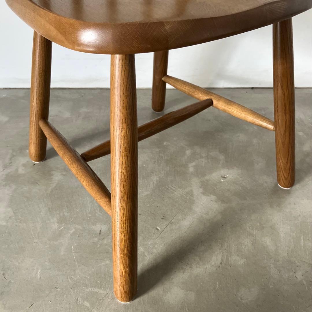 ナチュラルなウィンザーチェア①