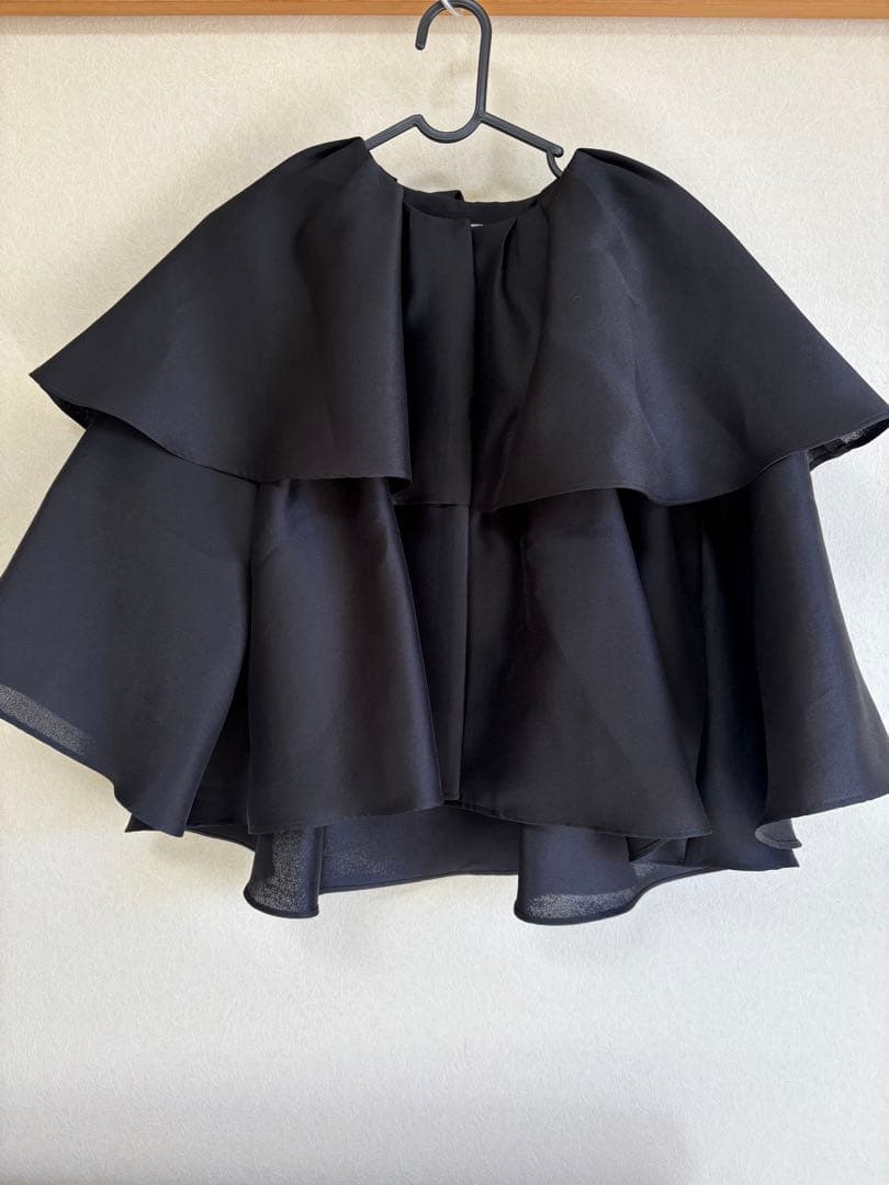 heve ラッフルジャケット BL black