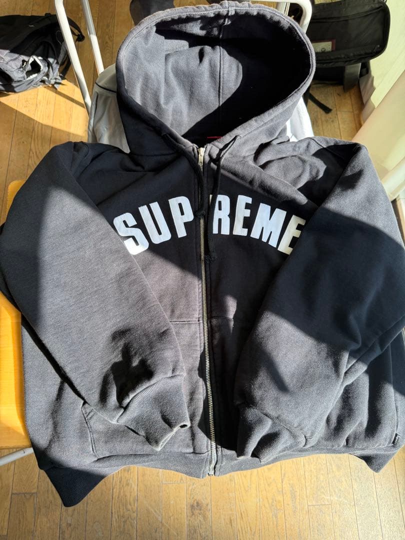 supreme アーチロゴ ジップパーカー