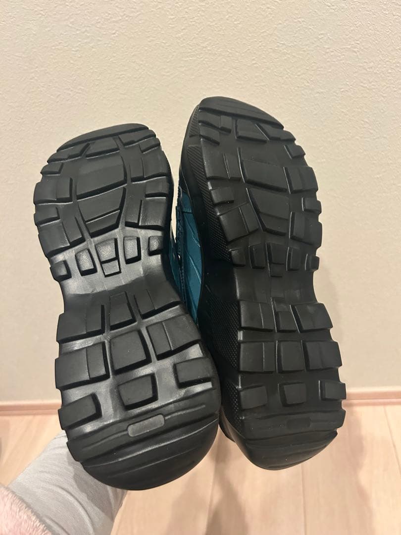 AKIKO AOKI ローファー